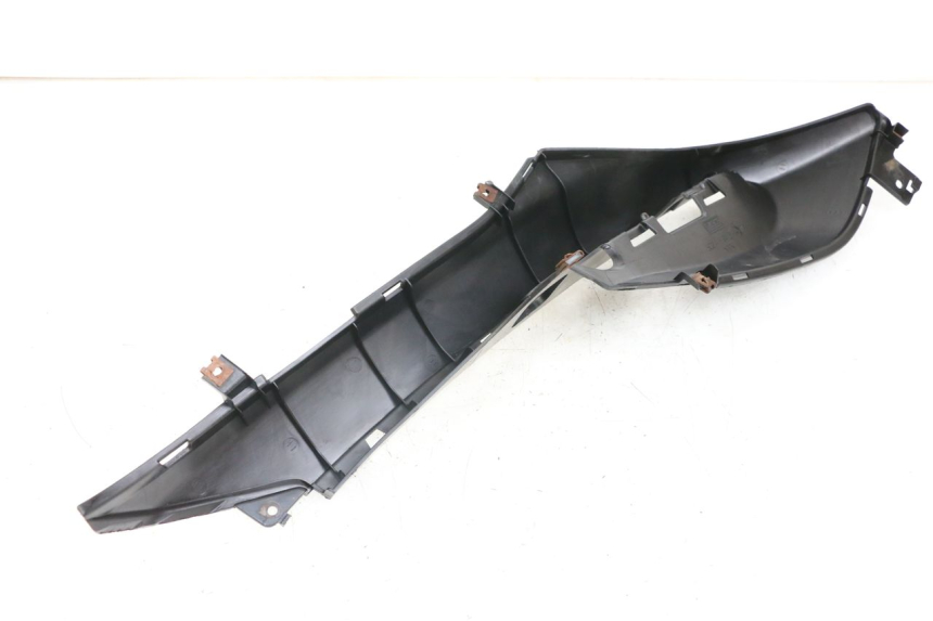 photo de TAPA REPOSAPIES IZQUIERDA MBK OVETTO ONE 2T 50 (2013 - 2017) - Otra perspectiva