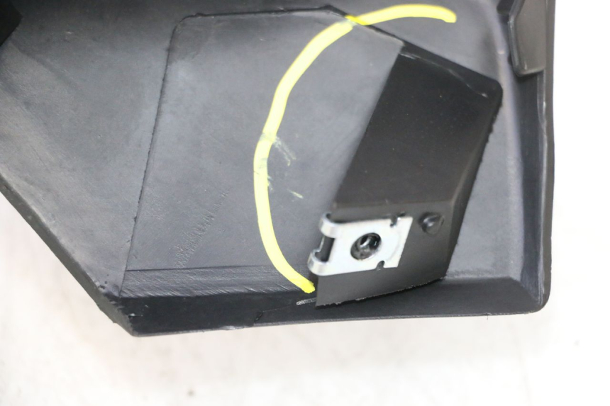 photo de TAPA REPOSAPIES IZQUIERDA JM MOTORS R-MAX TECH 50 (2024 - 2026) - Otra perspectiva