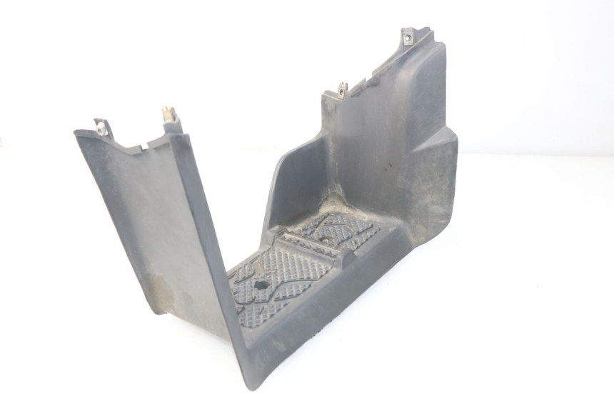 photo de TAPA REPOSAPIES IZQUIERDA ADLY RS SUPERSONIC 50 (2005 - 2010) - Detalles de los puntos de fijación