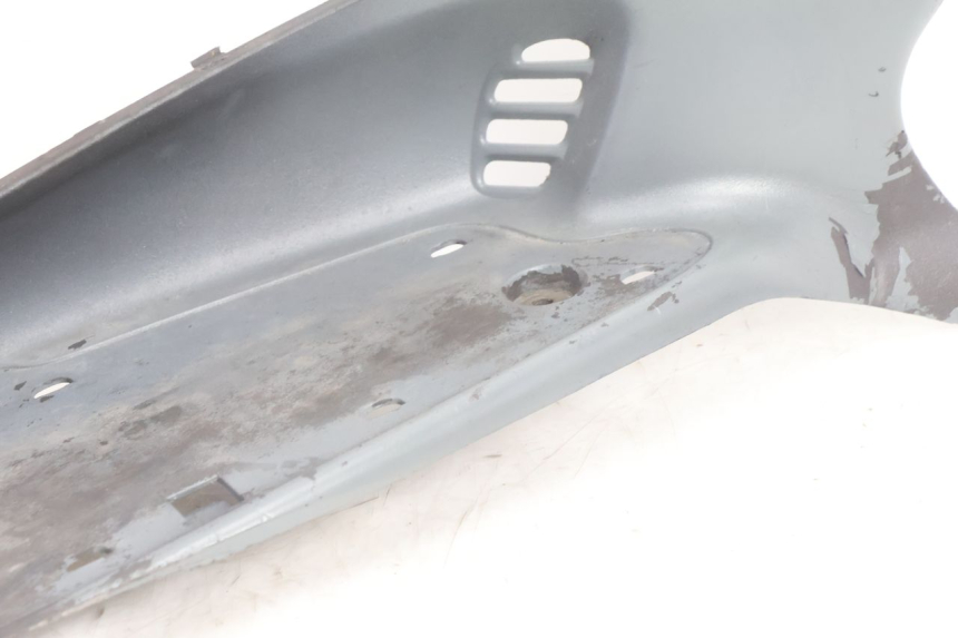 photo de TAPA REPOSAPIES IZQUIERDA GILERA RUNNER SP 50 (2002 - 2004) - Vista general del producto