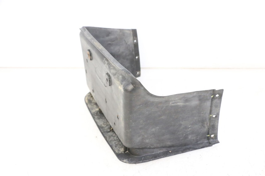 photo de TAPA REPOSAPIES IZQUIERDA HYTRACK S 150 (2003 - 2011) - Detalle de la pieza