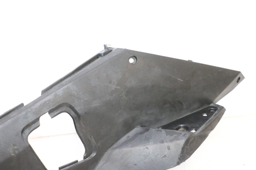 photo de PATA DE APOYO IZQUIERDA PEUGEOT SATELIS COMPRESSOR K15 125 (2006 - 2009) - Zoom sobre los componentes