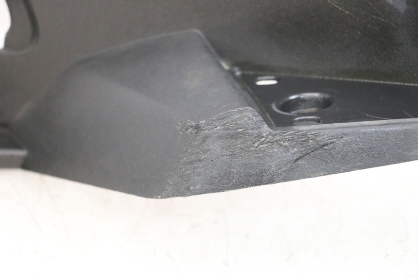 photo de PATA DE APOYO IZQUIERDA PEUGEOT SATELIS 125 (2006 - 2009) - Estado de la superficie y material