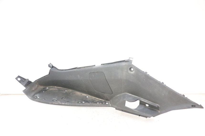 photo de TAPA REPOSAPIES IZQUIERDA PEUGEOT SATELIS 125 (2013 - 2018) - Vista principal