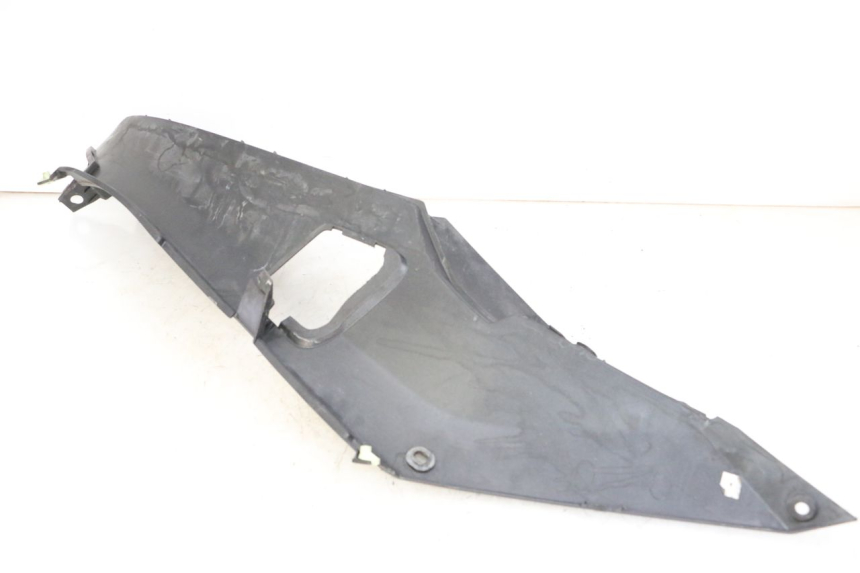 photo de TAPA REPOSAPIES IZQUIERDA PEUGEOT SATELIS 250 (2006 - 2012) - Vista general del producto