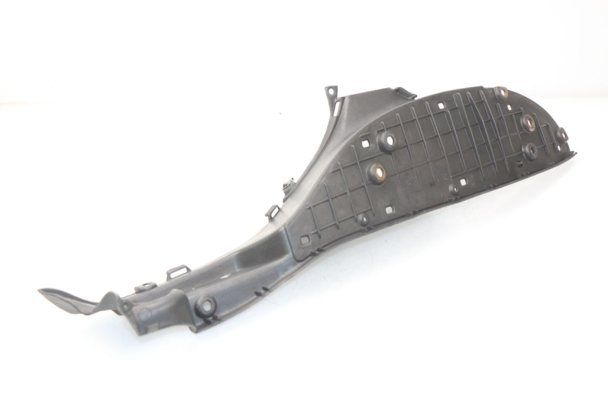 photo de TAPA REPOSAPIES IZQUIERDA APRILIA SCARABEO GT 125 (1999 - 2007) - Otra perspectiva