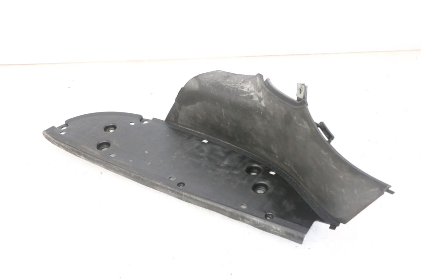 photo de TAPA REPOSAPIES IZQUIERDA APRILIA SCARABEO GT TOURING 125 (1999 - 2005) - Vista principal