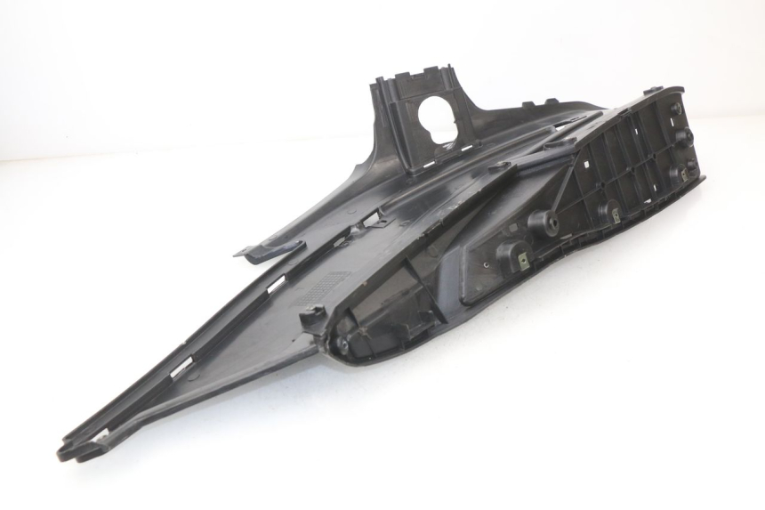 photo de TAPA REPOSAPIES IZQUIERDA RAZZO STEED 125 (2012 - 2018) - Detalle de la pieza