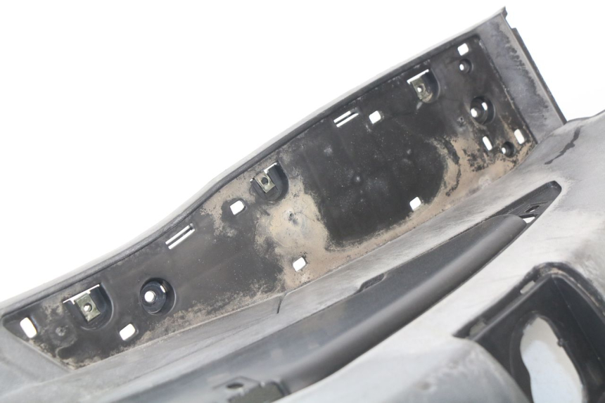 photo de TAPA REPOSAPIES IZQUIERDA RAZZO STEED 125 (2012 - 2018) - Vista general del producto