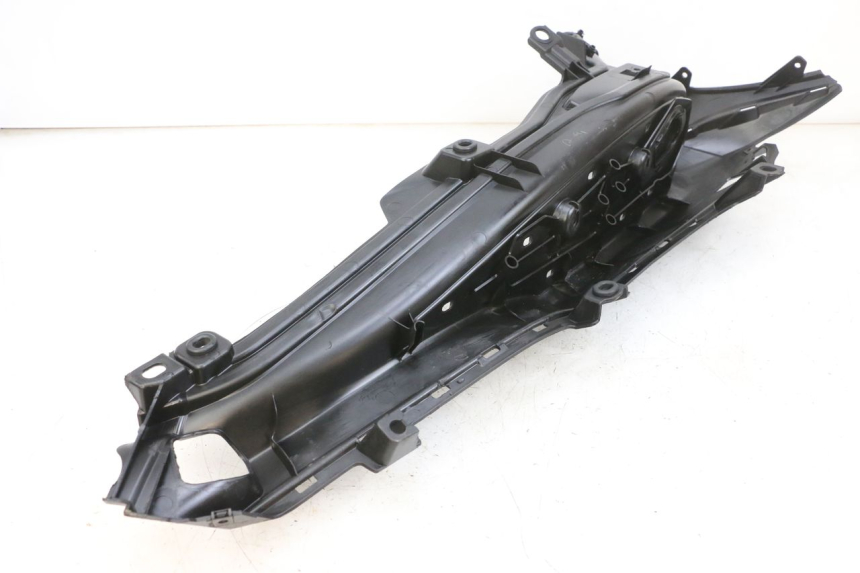 photo de TAPA REPOSAPIES IZQUIERDA YAMAHA TRICITY 300 (2020 - 2024) - Vista general del producto