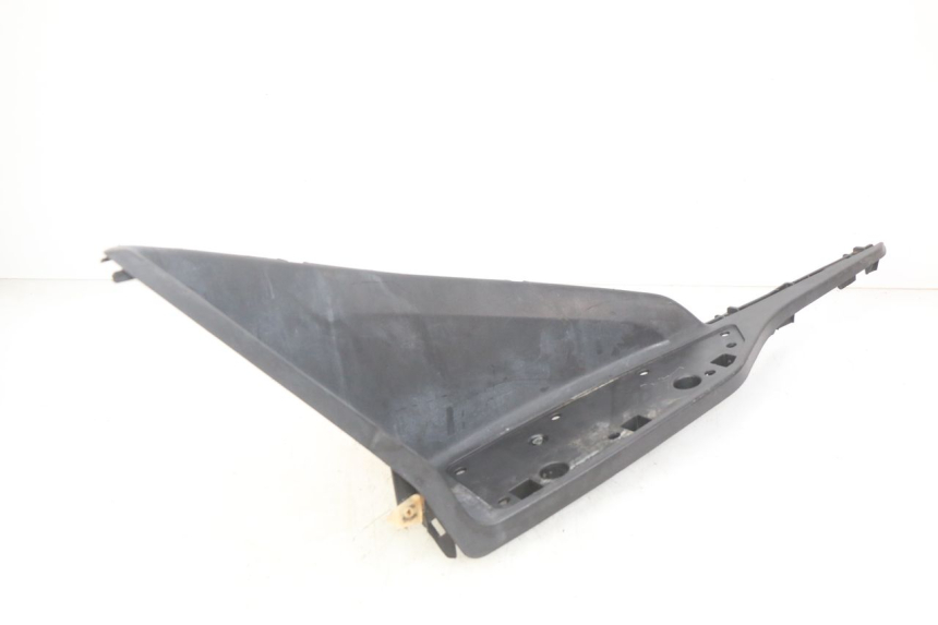 photo de PATA DE APOYO IZQUIERDA KYMCO X-TOWN XTOWN 125 (2016 - 2021) - Estado de la superficie y material