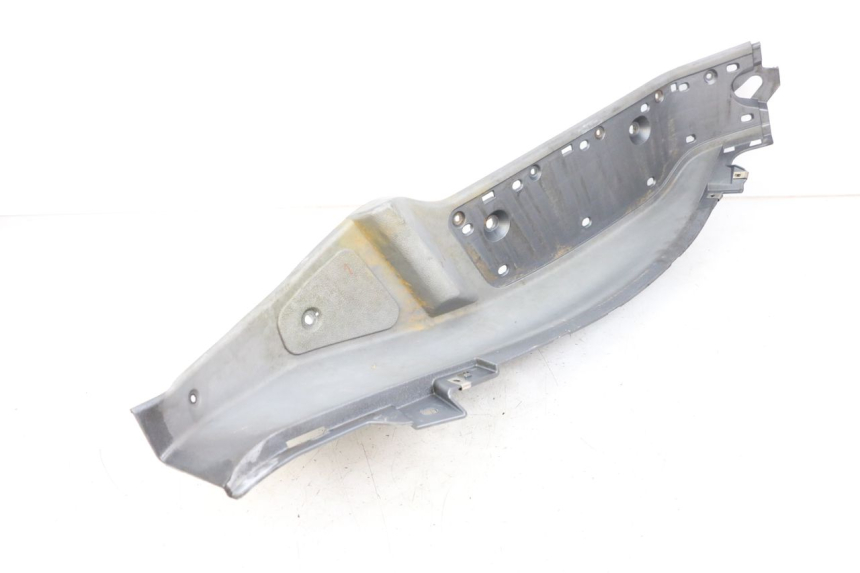 photo de PATA DE PIE IZQUIERDA PIAGGIO X8 125 (2004 - 2007) - Detalle de la pieza