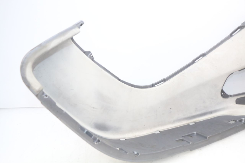 photo de PATA DE PIE IZQUIERDA PIAGGIO X9 EVOLUTION 250 (2003 - 2007) - Detalles de los puntos de fijación