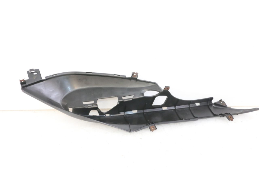 photo de TAPA REPOSAPIES IZQUIERDA YAMAHA NEO'S NEOS 2T EASY 50 (2013 - 2016) - Detalle de la pieza
