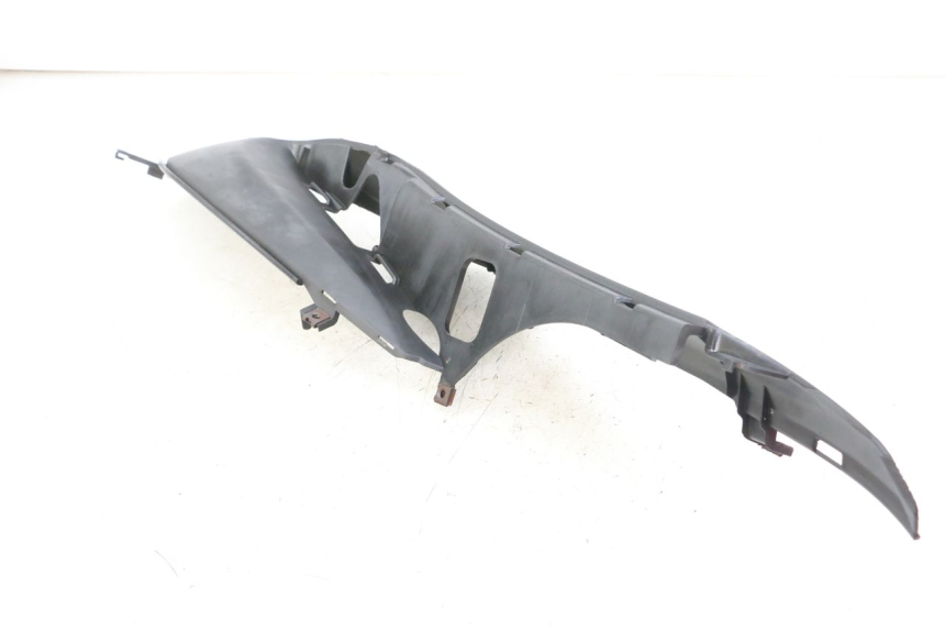 photo de TAPA REPOSAPIES IZQUIERDA YAMAHA NEO'S NEOS 2T EASY 50 (2013 - 2016) - Primer plano técnico