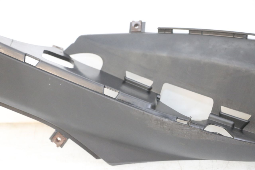 photo de TAPA REPOSAPIES IZQUIERDA YAMAHA NEO'S NEOS 2T EASY 50 (2013 - 2016) - Recambio usado revisado