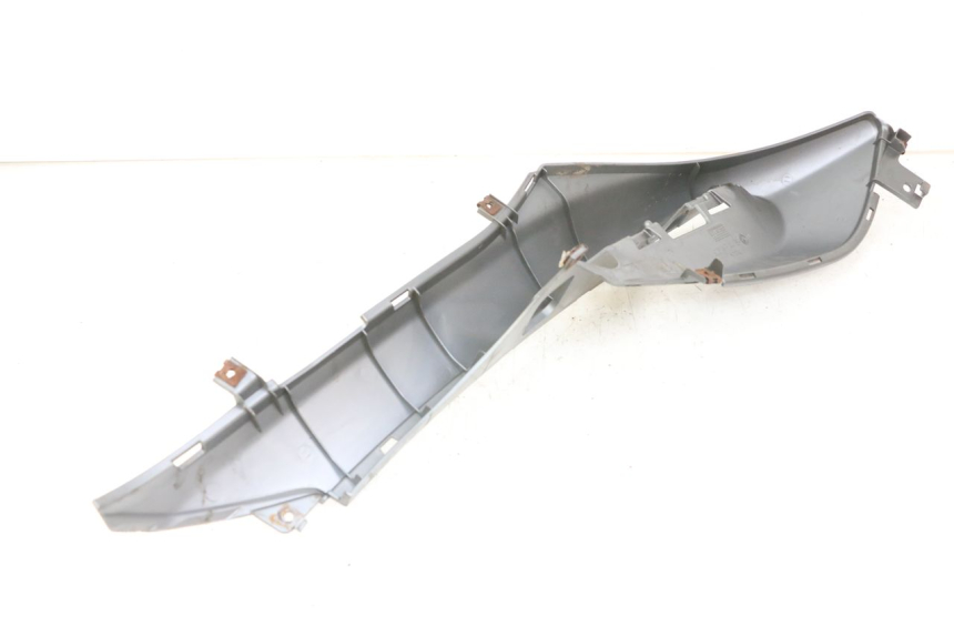 photo de TAPA REPOSAPIES IZQUIERDA YAMAHA NEOS NEO'S 4T 50 (2008 - 2016) - Otra perspectiva