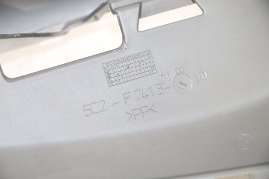 photo de TAPA REPOSAPIES IZQUIERDA YAMAHA NEOS NEO'S 4T 50 (2008 - 2016) - Otra vista del artículo