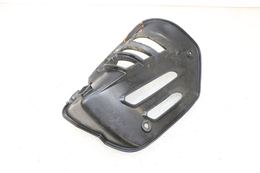 photo de TAPA REPOSAPIES IZQUIERDA YAMAHA YFM R RAPTOR 250 (2008 - 2014) - Zoom sobre los componentes