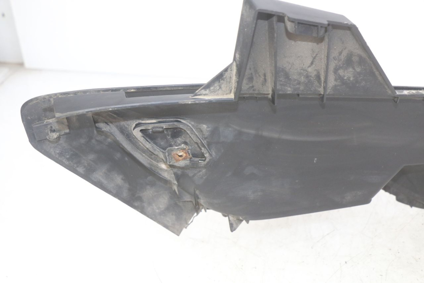 photo de PATA DE APOYO IZQUIERDA YAMAHA YP MAJESTY 400 (2004 - 2008) - Primer plano técnico