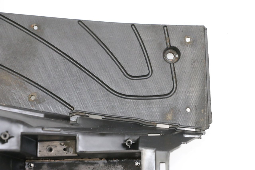 photo de TAPA REPOSAPIES NECO GPX LC 2T 50 (2014 - 2018) - Características distintivas