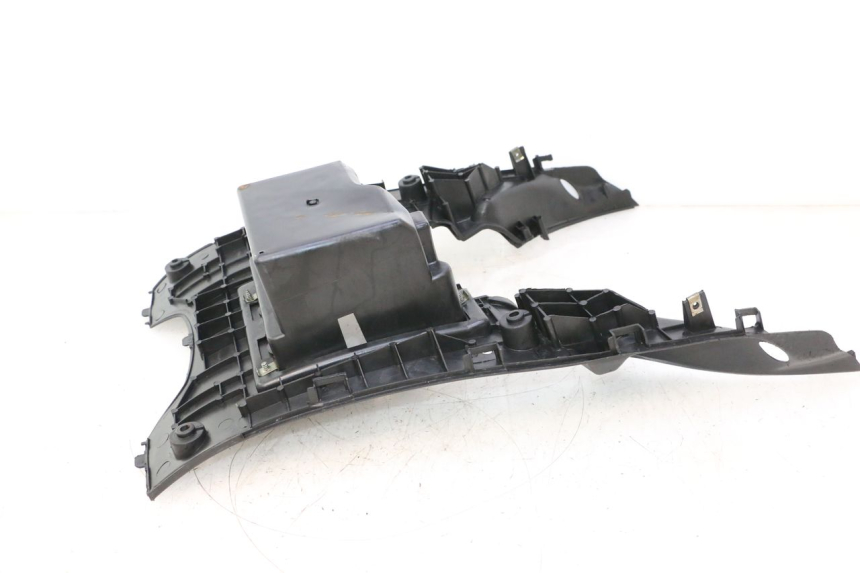 photo de TAPA REPOSAPIES EUROCKA GTR 50 (2007 - 2017) - Otra perspectiva