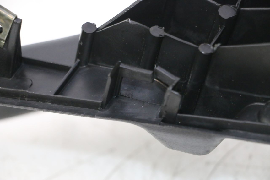 photo de TAPA REPOSAPIES EUROCKA GTR 50 (2007 - 2017) - Estado de la superficie y material