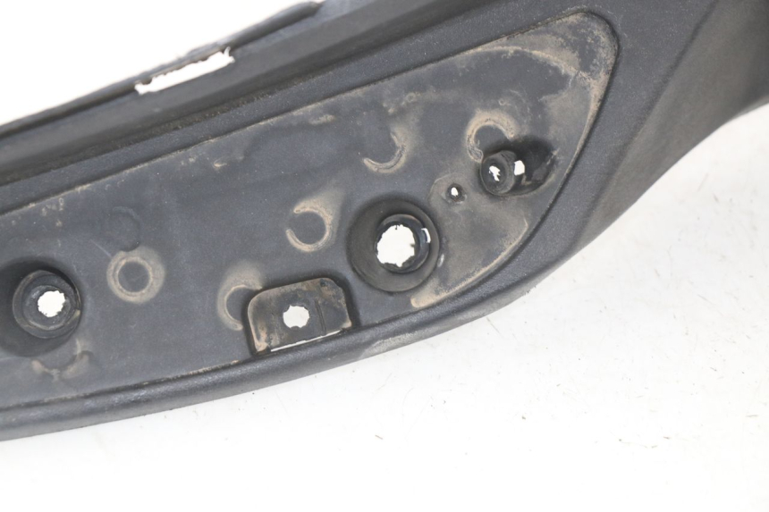 photo de TAPA REPOSAPIES JONWAY GTX 2T 50 (2014 - 2020) - Zoom estado de uso