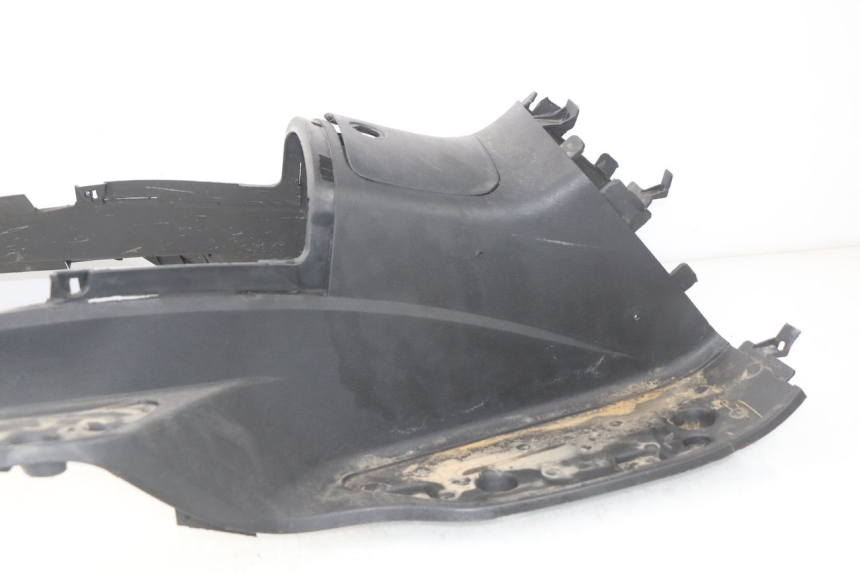 photo de TAPA REPOSAPIES JONWAY GTX 2T 50 (2014 - 2020) - Primer plano técnico