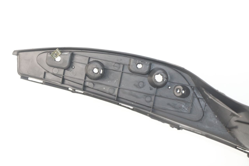 photo de TAPA REPOSAPIES JONWAY GTX 2T 50 (2014 - 2020) - Marcados y referencias originales