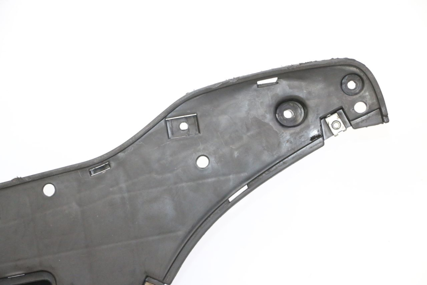 photo de TAPA REPOSAPIES DAELIM HISTORY 125 (2001 - 2002) - Características distintivas