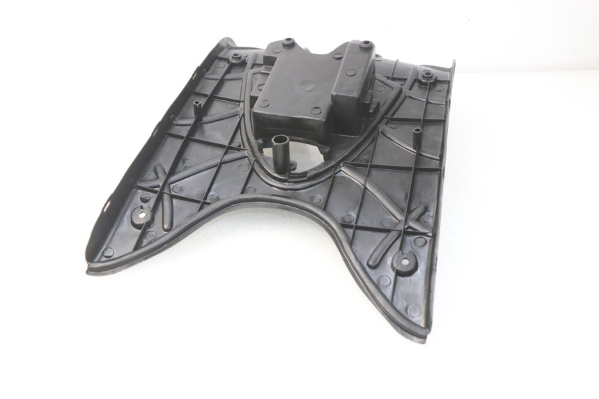 photo de TAPA REPOSAPIES KEEWAY HURRICANE 50 (2006 - 2019) - Zoom estado de uso