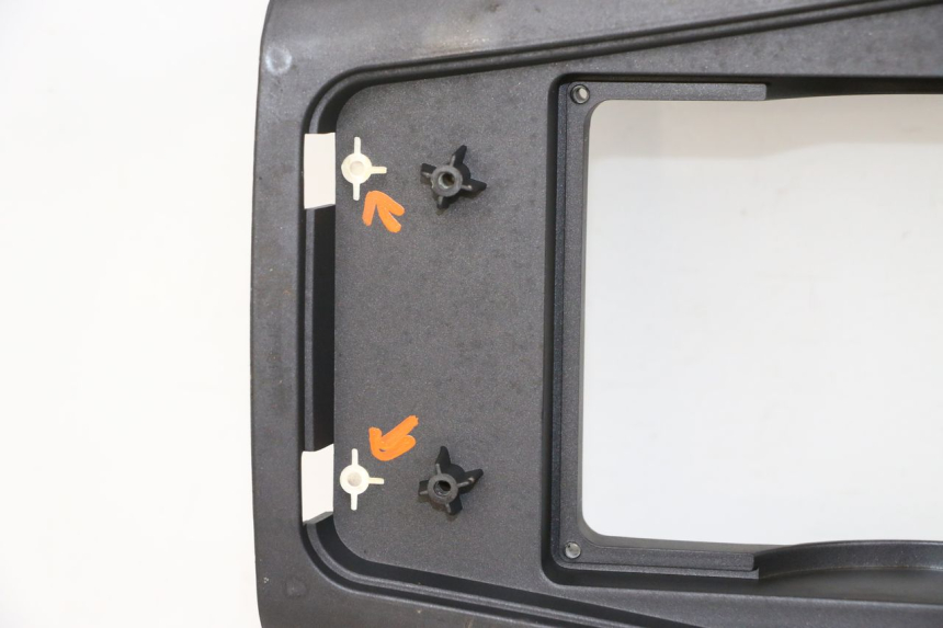 photo de TAPA REPOSAPIES JM MOTORS VX 125 (2022 - 2025) - Estado de la superficie y material