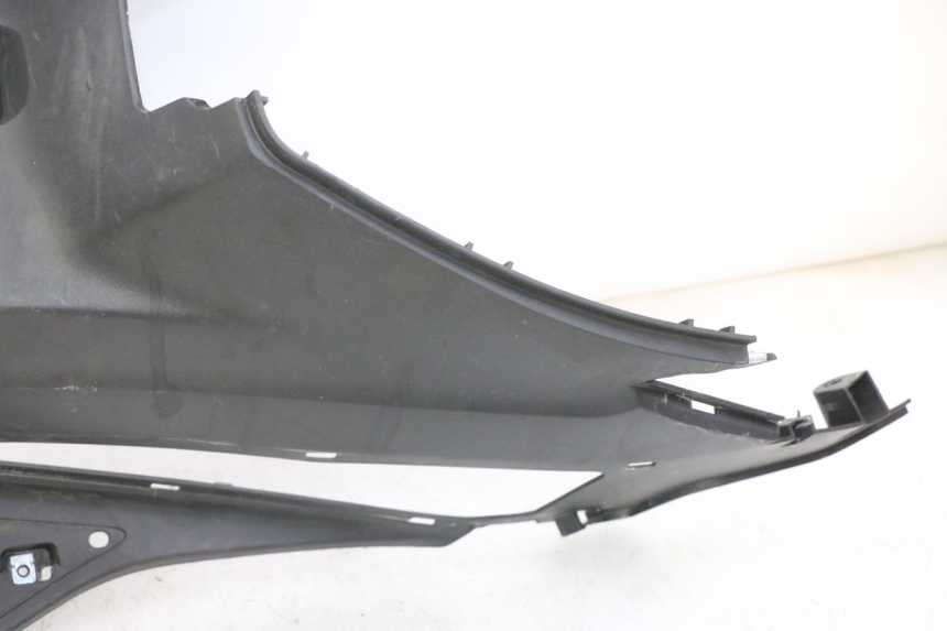 photo de TAPA REPOSAPIES SYM JOYMAX 125 (2010 - 2017) - Inspección visual detallada