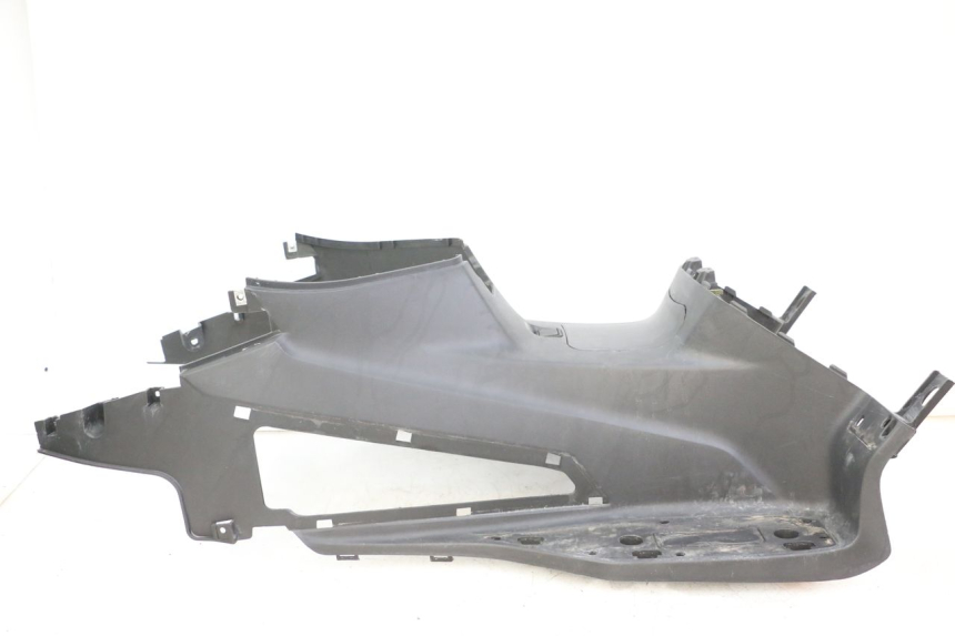 photo de TAPA REPOSAPIES SYM JOYMAX 125 (2010 - 2017) - Estado de la superficie y material