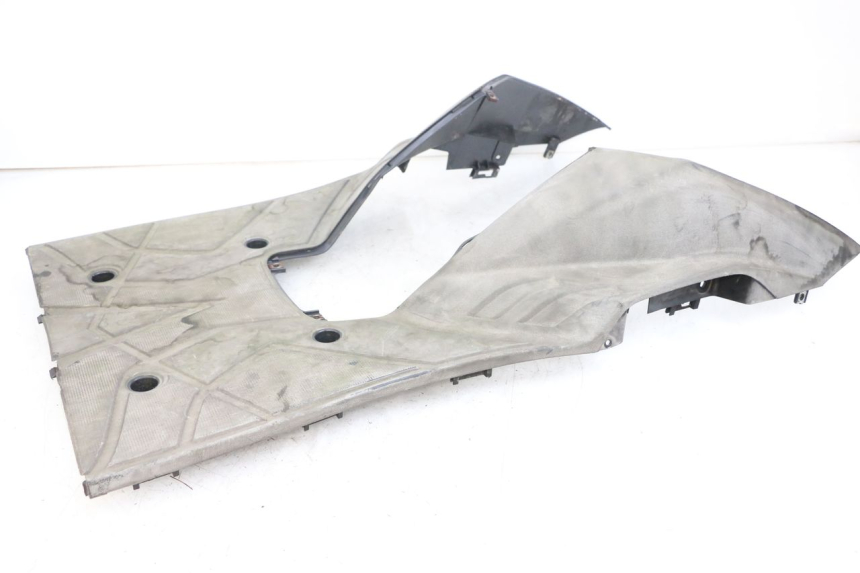 photo de TAPA REPOSAPIES SYM JOYRIDE EVO 125 (2009 - 2016) - Estado de la superficie y material