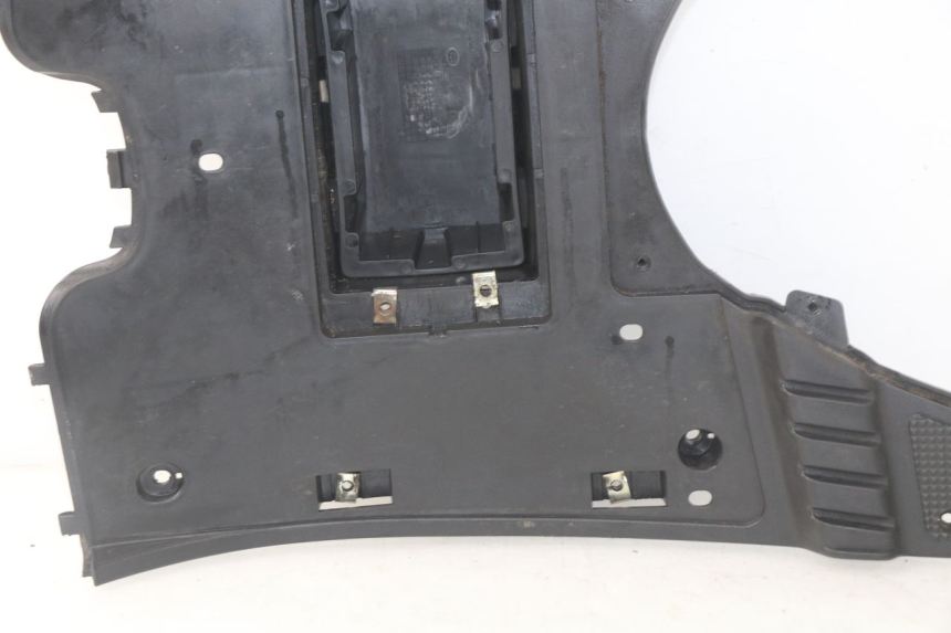 photo de TAPA REPOSAPIES RIDE JUMP 2T 50 (2012 - 2017) - Detalles de los puntos de fijación