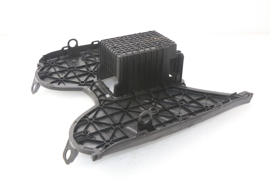 photo de TAPA REPOSAPIES PEUGEOT KISBEE 2T 50 (2010 - 2017) - Detalle de la pieza