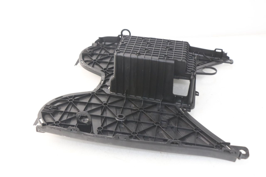 photo de TAPA REPOSAPIES PEUGEOT KISBEE 2T 50 (2010 - 2017) - Otra vista del artículo