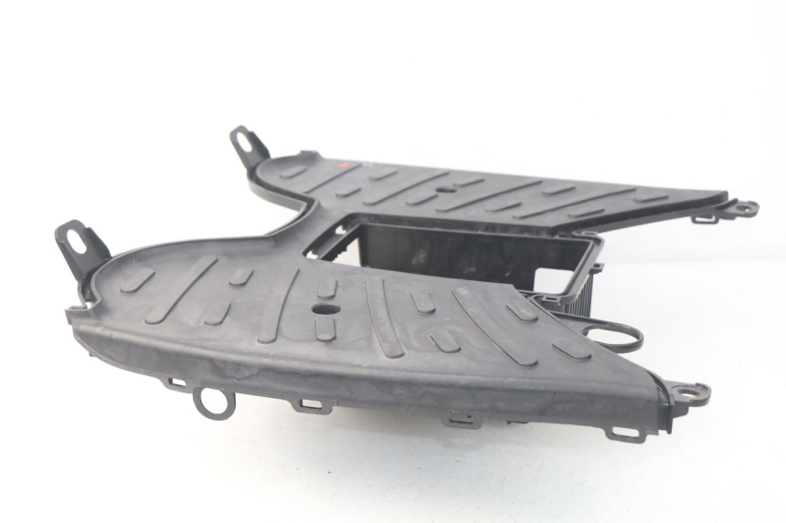 photo de TAPA REPOSAPIES PEUGEOT KISBEE 2T 50 (2010 - 2017) - Foto de producto adicional