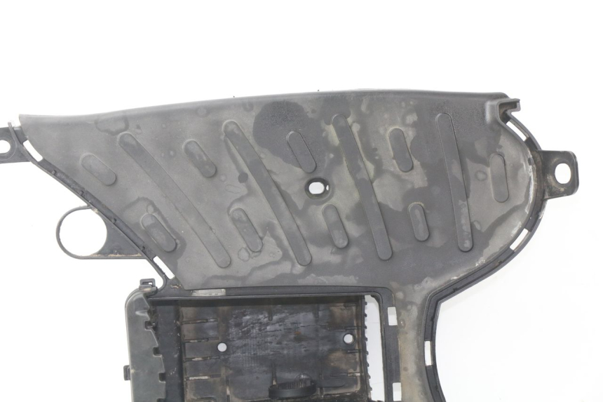 photo de TAPA REPOSAPIES PEUGEOT KISBEE 2T 50 (2010 - 2017) - Recambio usado revisado