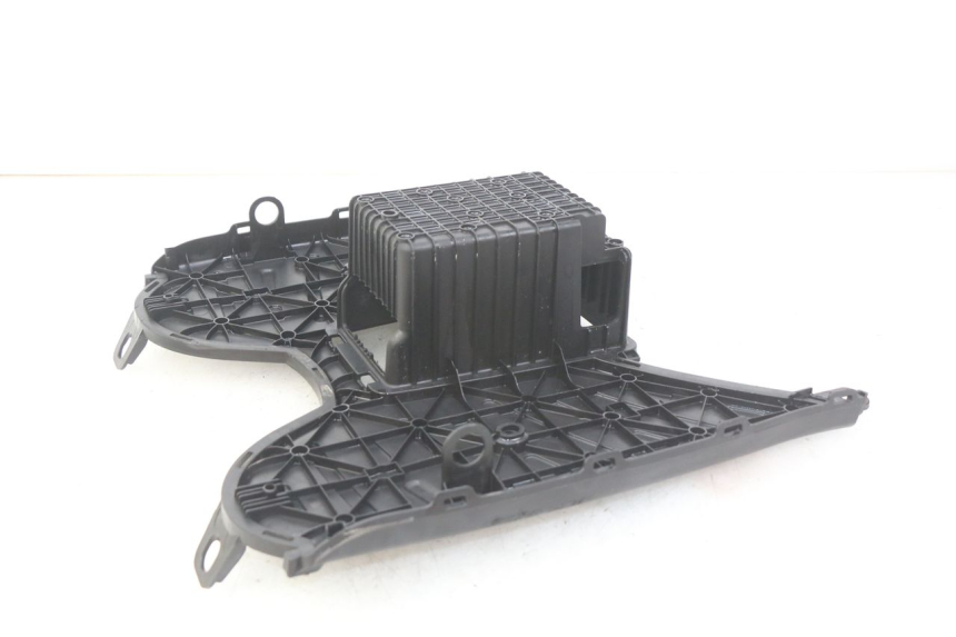 photo de ESTRIBO PEUGEOT KISBEE 2T 50 (2018 - 2022) - Detalle de la pieza