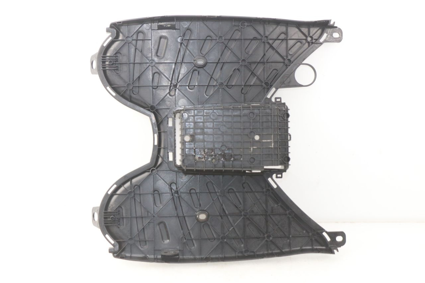 photo de ESTRIBO PEUGEOT KISBEE 4T 50 (2010 - 2017) - Detalle de la pieza