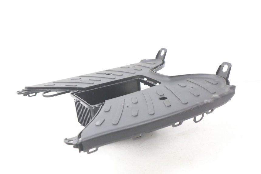 photo de ESTRIBO PEUGEOT KISBEE 4T 50 (2018 - 2022) - Detalle de la pieza