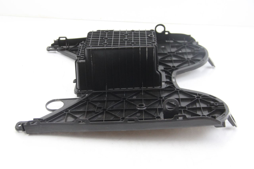 photo de ESTRIBO PEUGEOT KISBEE 4T 50 (2018 - 2022) - Primer plano técnico