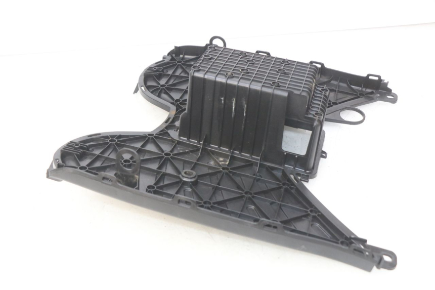 photo de ESTRIBO PEUGEOT KISBEE 4T 50 (2010 - 2017) - Zoom estado de uso