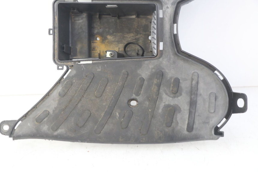 photo de ESTRIBO PEUGEOT KISBEE 4T 50 (2010 - 2017) - Primer plano técnico