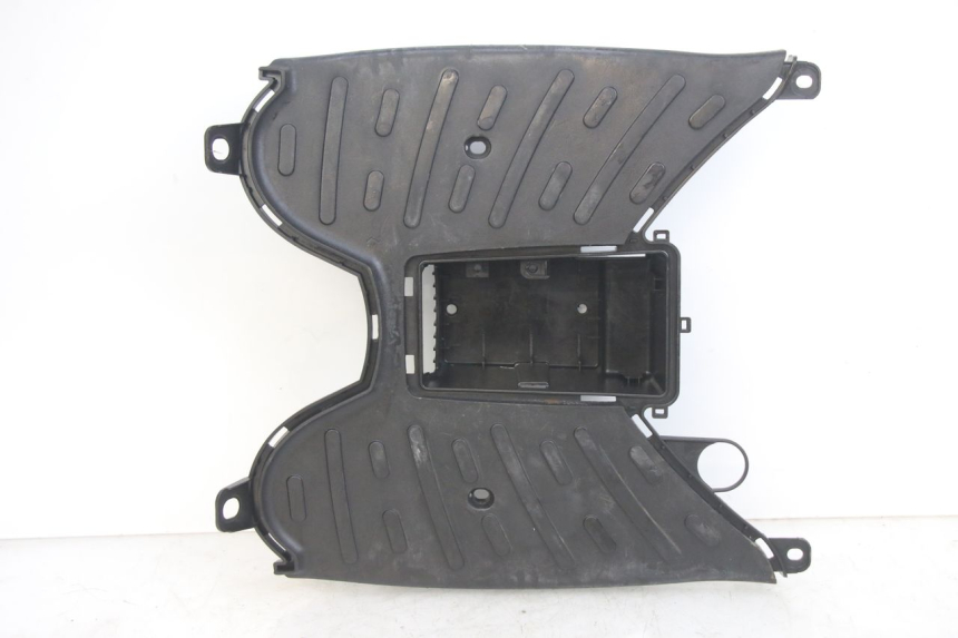 photo de ESTRIBO PEUGEOT KISBEE 4T 50 (2010 - 2017) - Estado de la superficie y material