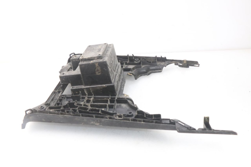 photo de TAPA REPOSAPIES KYMCO LIKE 2T 50 (2009 - 2018) - Primer plano técnico