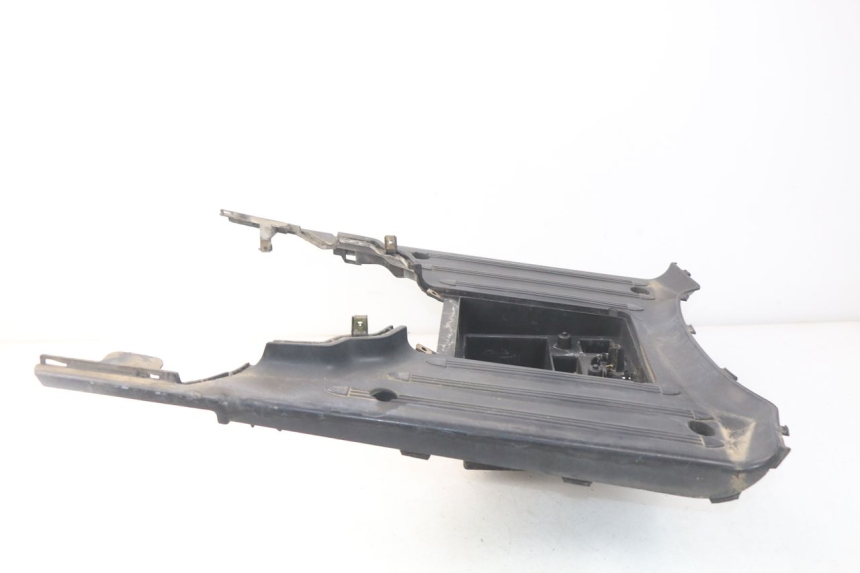 photo de TAPA REPOSAPIES KYMCO LIKE 4T 50 (2009 - 2018) - Estado de la superficie y material